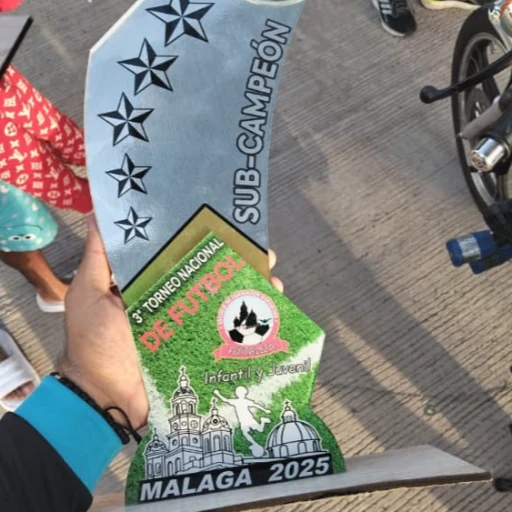 Logro deportivo de los estudiantes del Gimnasio Campestre ComfaOriente en Málaga, Santander🏆✨💙🧡