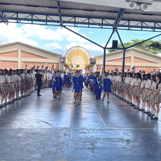 Clausura Oficial de la Vigencia 2025 en la Institución Educativa Gimnasio Campestre ComfaOriente🧡💙